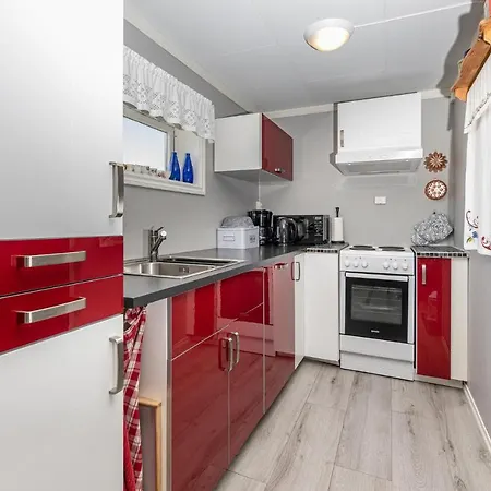 2 Bedroom Awesome In Casa vacanze *