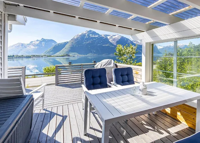 2 Bedroom Awesome In